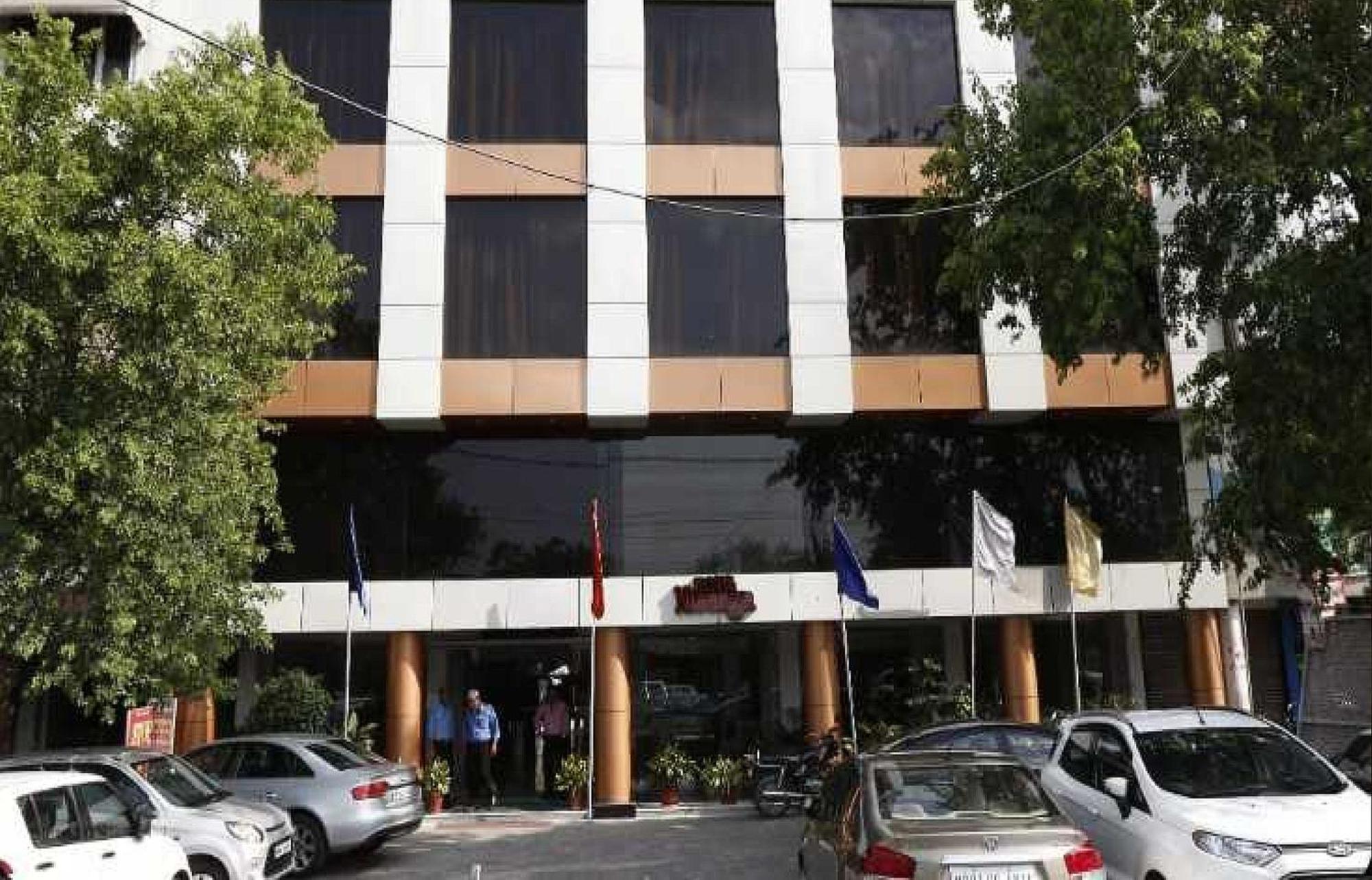 Palette Hotel Nisarga By Sunday Bhopal Exterior foto